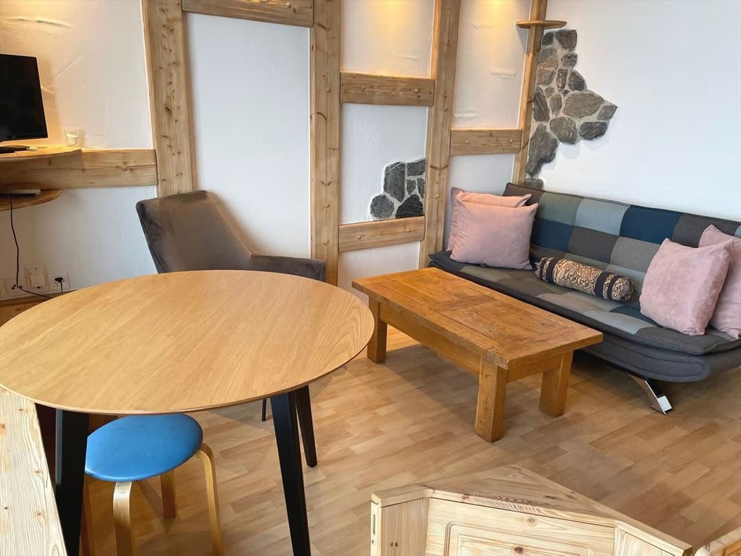 935 – Appartement- 2.5pièces – 1350CHF