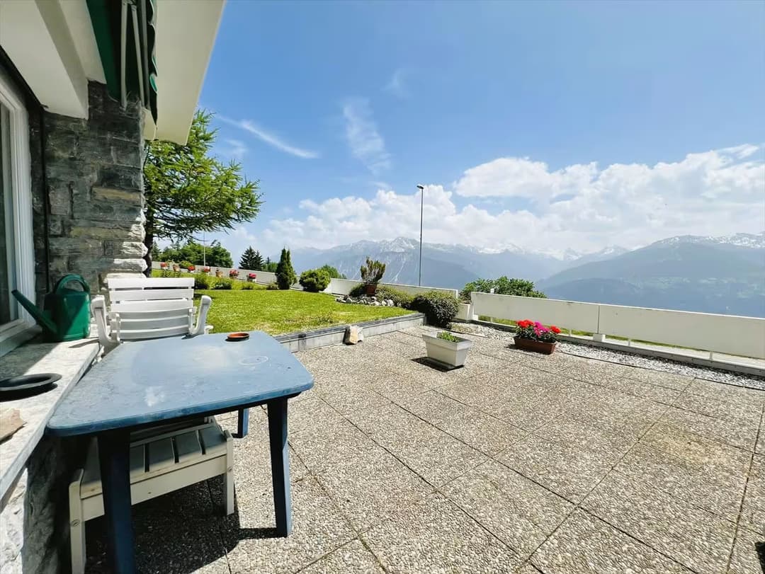 933 – Appartement – 3.5pièces – 2200CHF – 71 m²