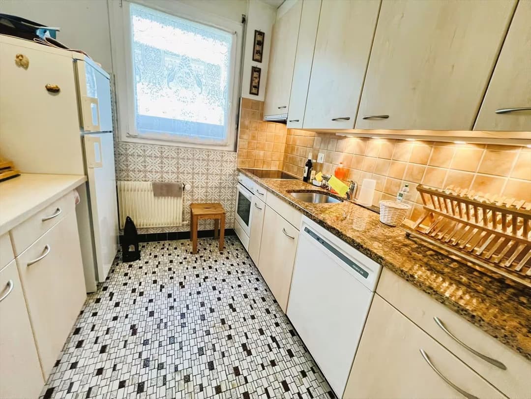 933 – Appartement – 3.5pièces – 2200CHF – 71 m²