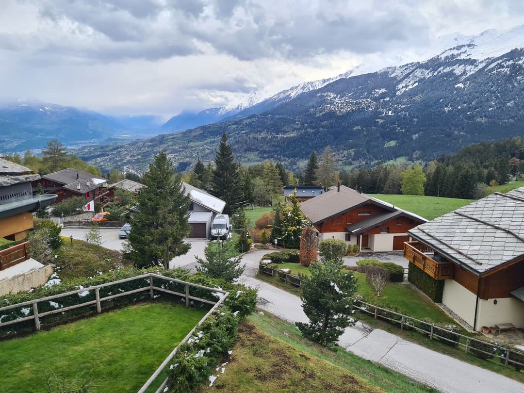 1044 – Maison – 5pièces – 7450CHF – 235 m²