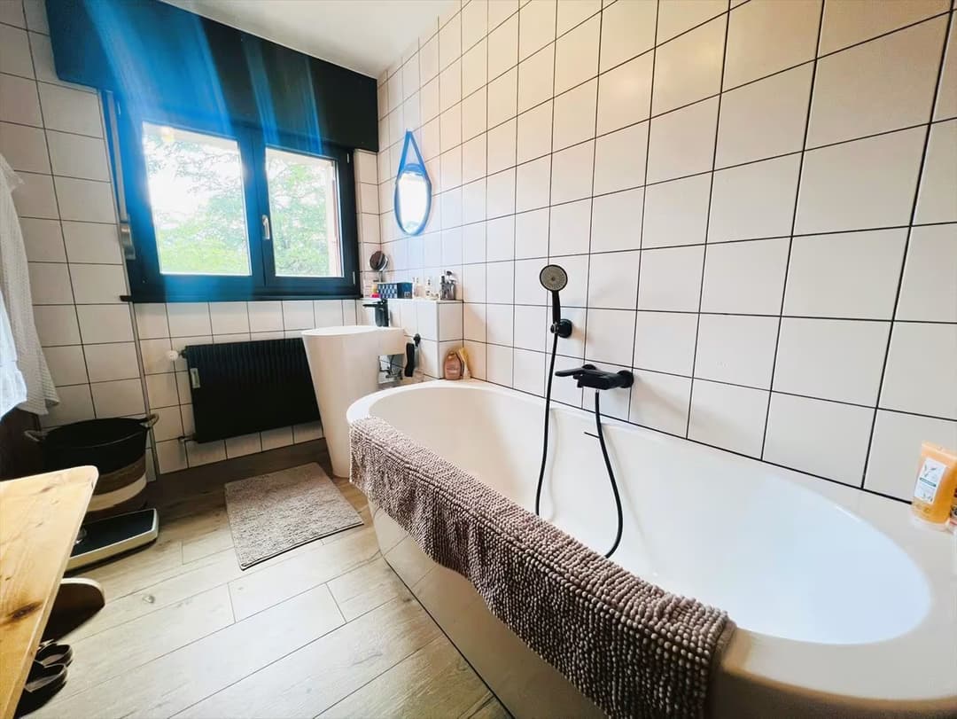 1045 – Appartement – 4,5pièces  – 4300CHF  -102 m²