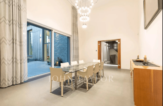 1363 – Maison 9.5 pièces – 1029m²