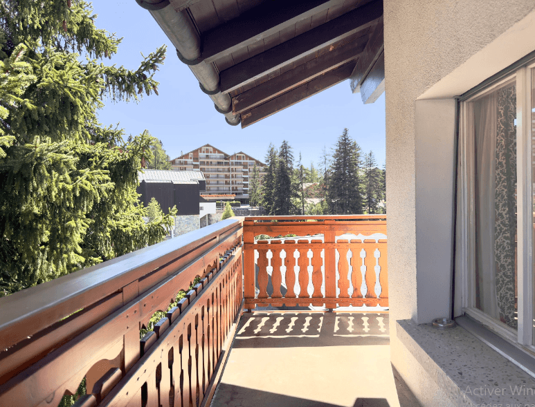 1049 – Appartement 4.5 pièces – 1600 CHF