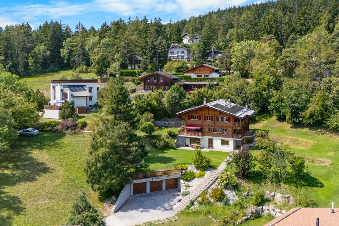 1325  – Maison – 11pièces – 2490000CHF – 320 m²