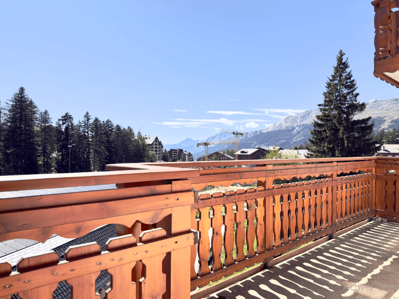 1049 – Appartement 4.5 pièces – 1600 CHF