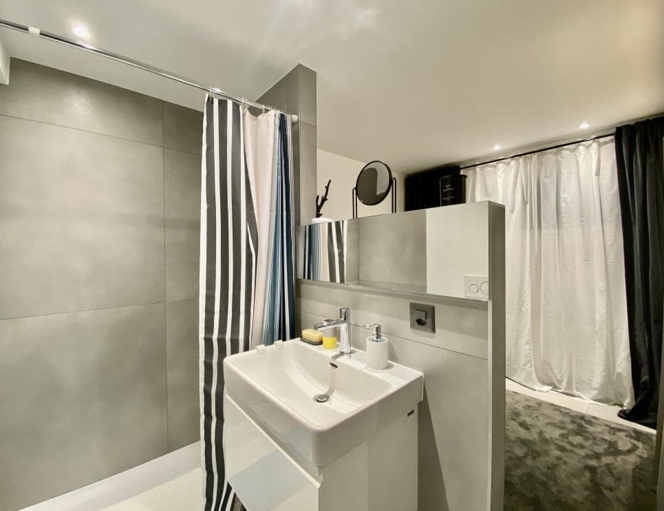 1083 – Appartement 1 pièce – 700CHF – 18m²