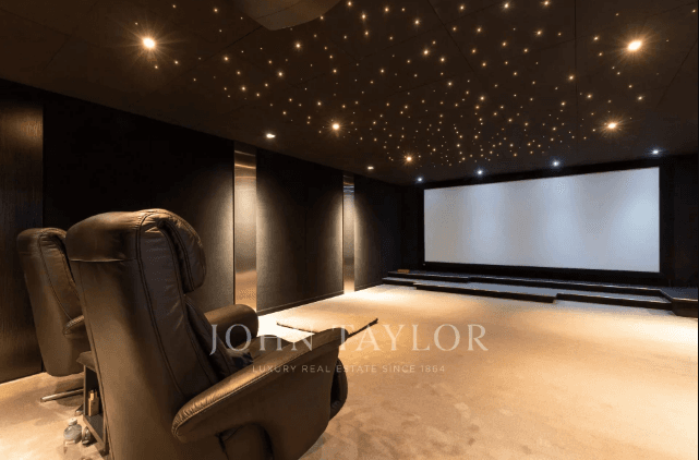 1364 – Maison 6 pièces – 411m²