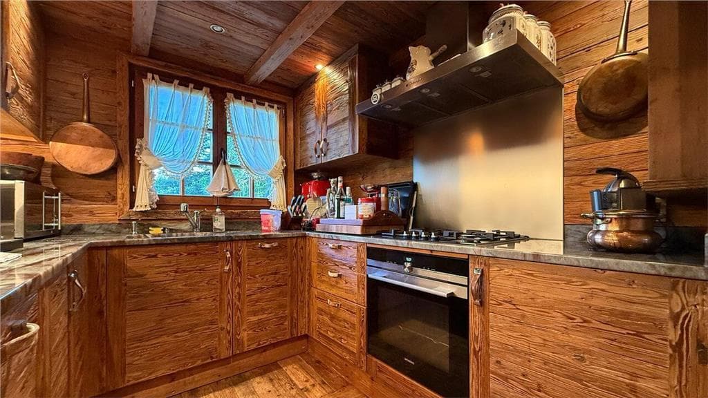 1333 – Maison 6,5 pièces – 6400000CHF – 230m²
