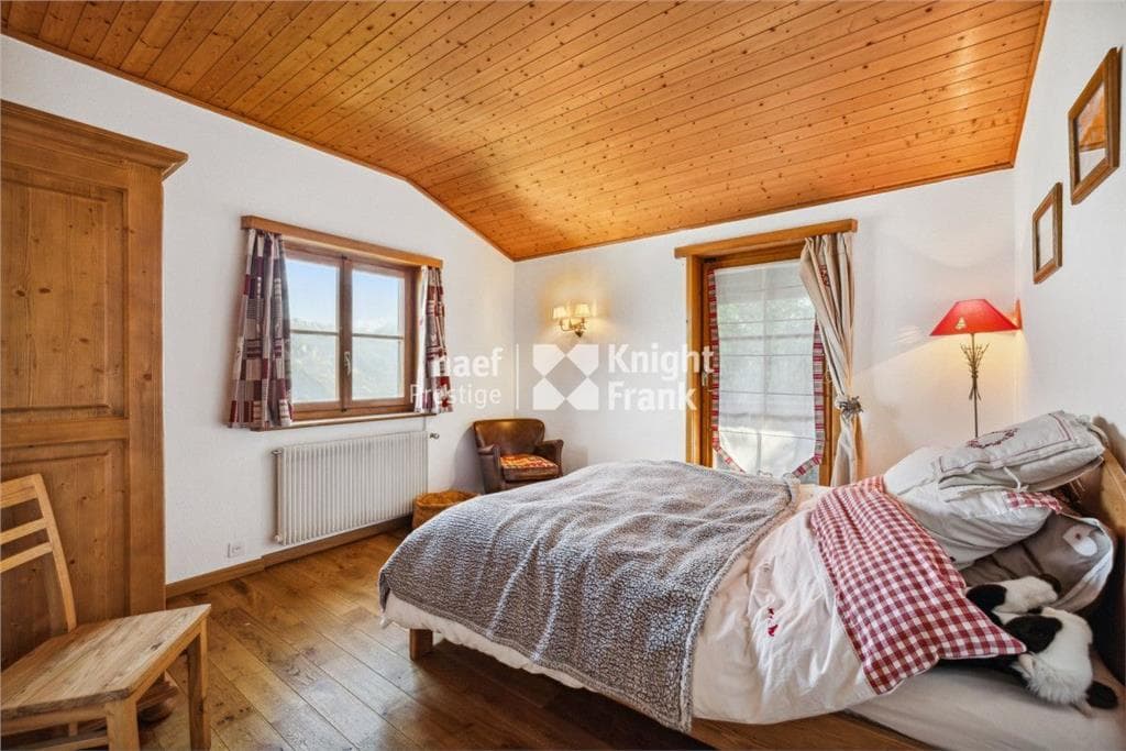 1118 – Maison  -180 m²