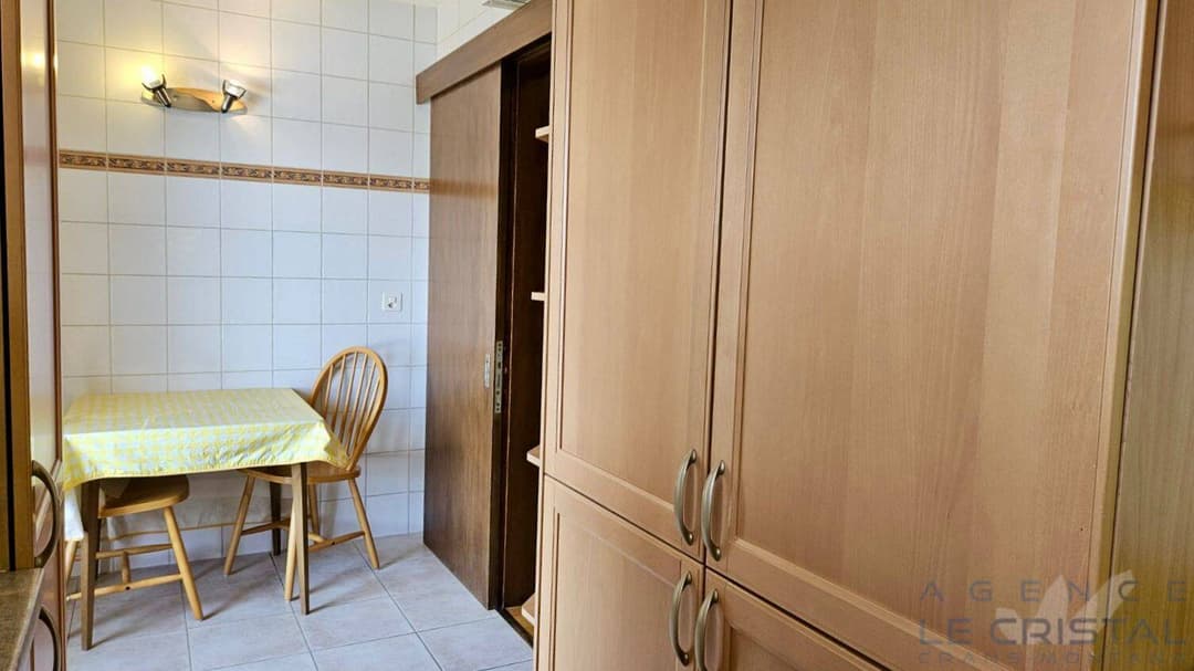 1358 – Appartement – 3pièces – 1200000CHF – 110 m²