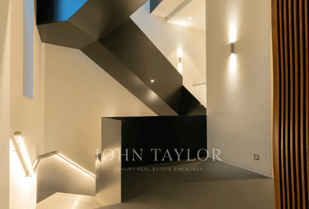 1363 – Maison 9.5 pièces – 1029m²