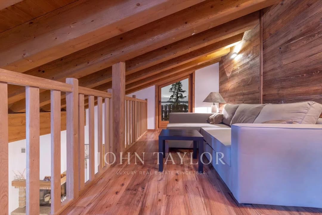 1157 – Appartement 6 pièces – 290 m²