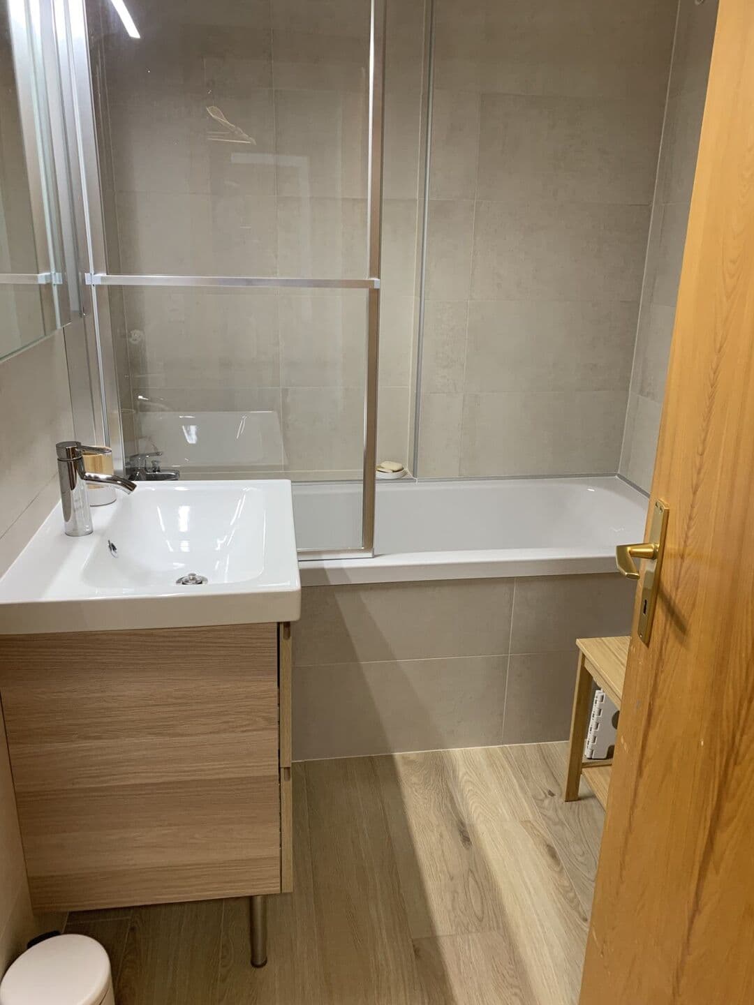 1200 – Appartement – 2.5pièces – 1050CHF