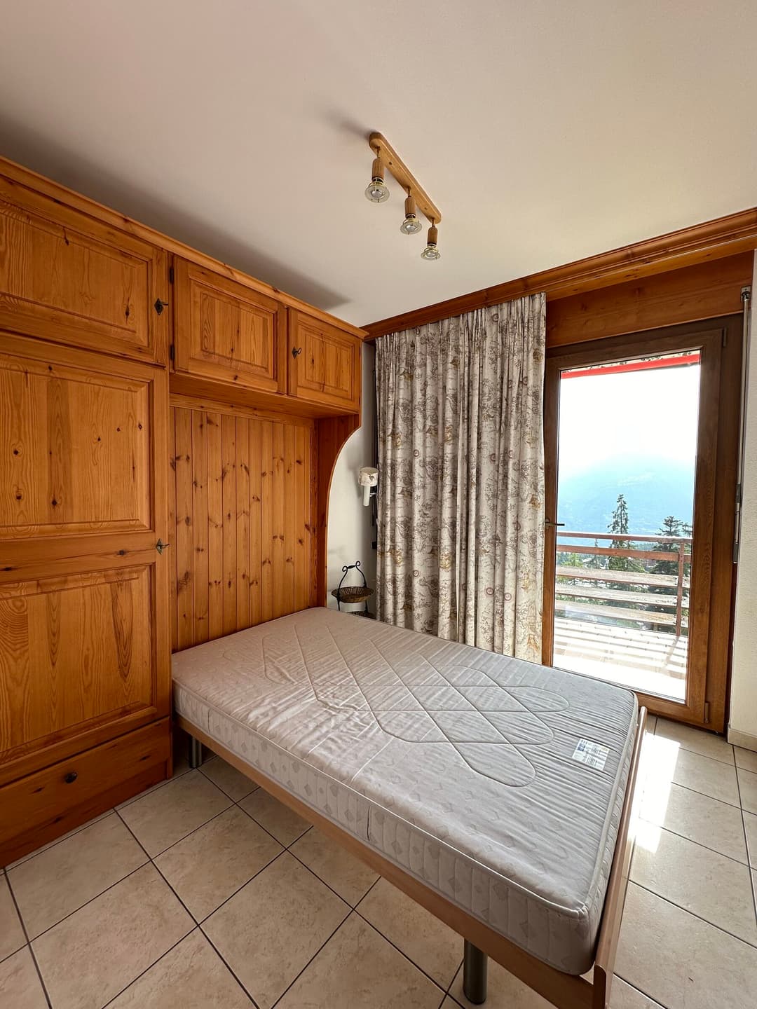 1193 – Appartement – 3.5pièces – 2200CHF