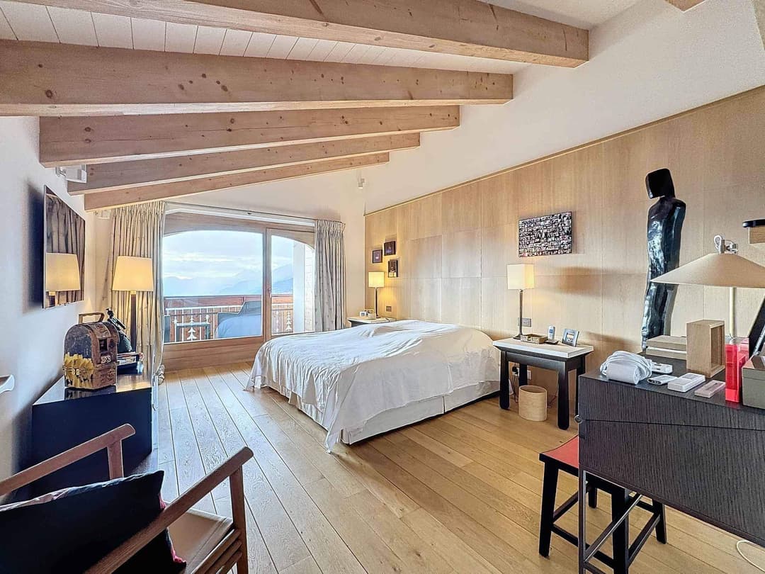 1465 – Appartement – 7.5pièces – 329 m²