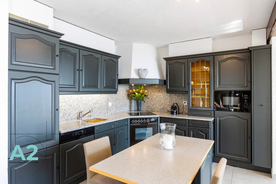 1288 – Maison – 7pièces – 5000CHF – 235 m²