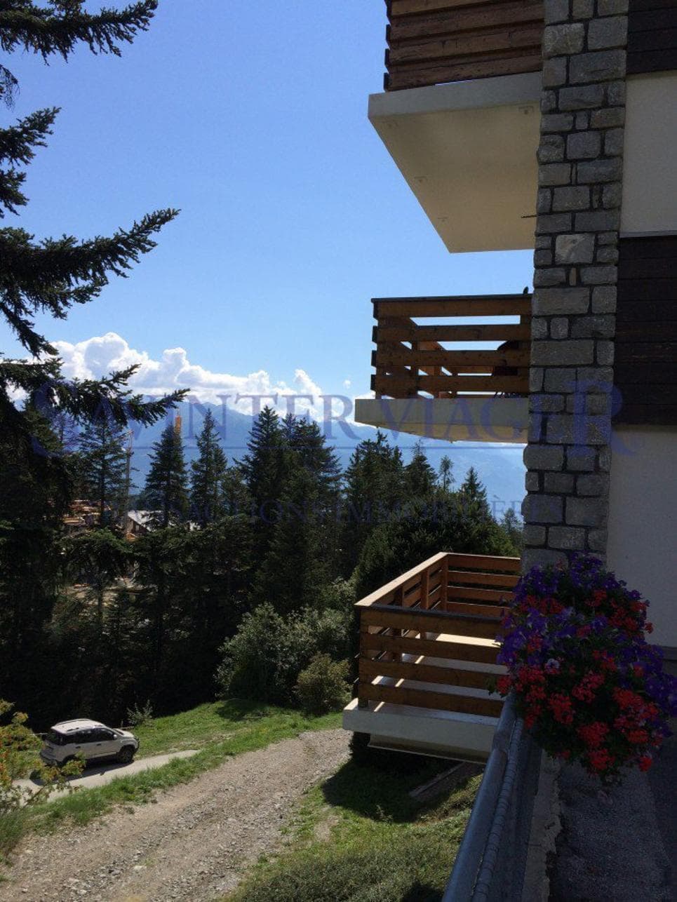 1540 – Appartement – 5 pièces – 925000CHF – 91m²