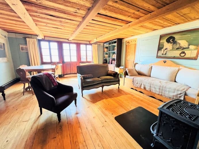 1319 – Maison – 6pièces – 2300CHF  – 145 m²