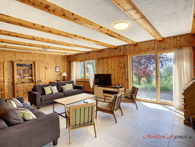 1422 – Maison 7 pièces –  1074.40CHF – 200m²