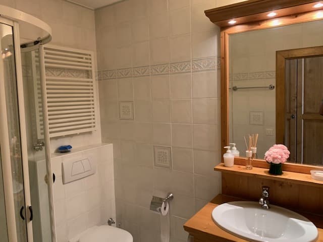 1721 – Appartement – 5pièces – 2500000CHF  – 183m²