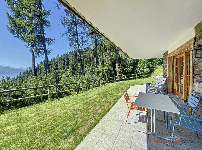 1423 – Appartement 3 pièces –  527.55 CHF – 92m²