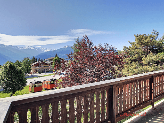 1422 – Maison 7 pièces –  1074.40CHF – 200m²