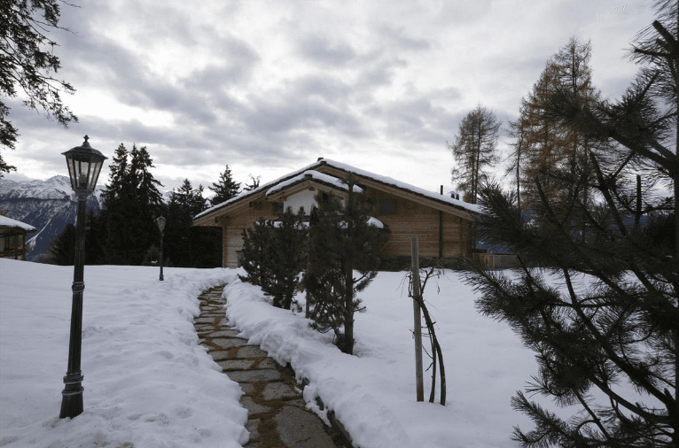 1423 – Appartement 3 pièces –  527.55 CHF – 92m²