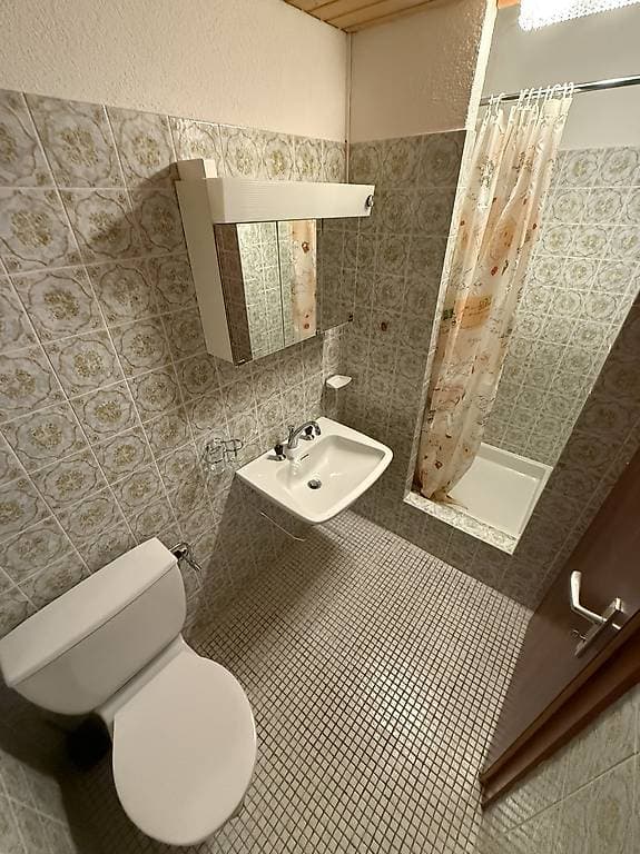 1377- Appartement – 1pièce – 900CHF – 18 m²