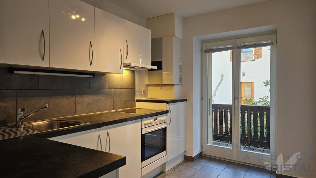 1386 – Appartement – 2pièces – 1100CHF  – 75 m²