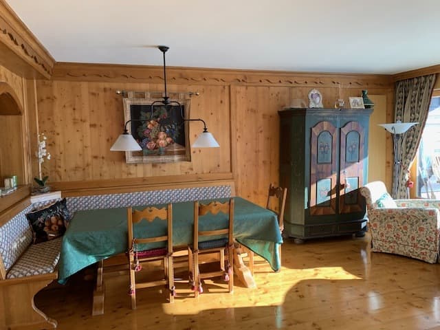 1721 – Appartement – 5pièces – 2500000CHF  – 183m²