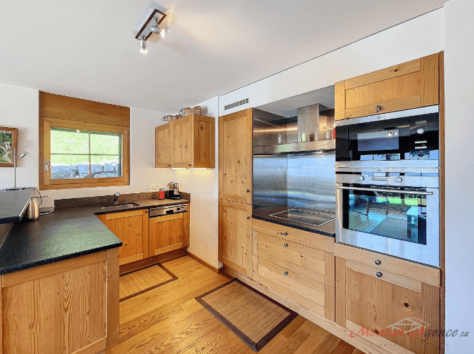 1423 – Appartement 3 pièces –  527.55 CHF – 92m²