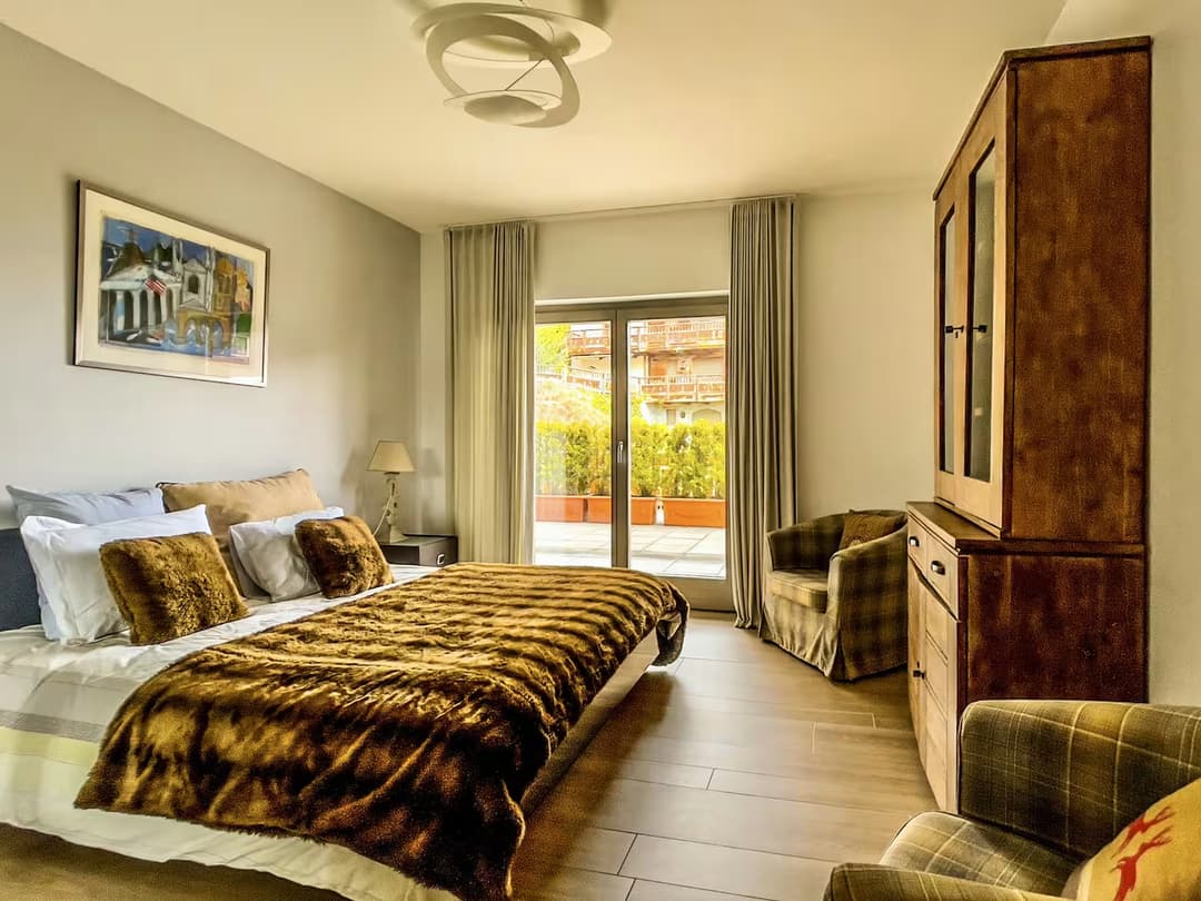 1384 – Appartement – 4.5pièces – 160 m²