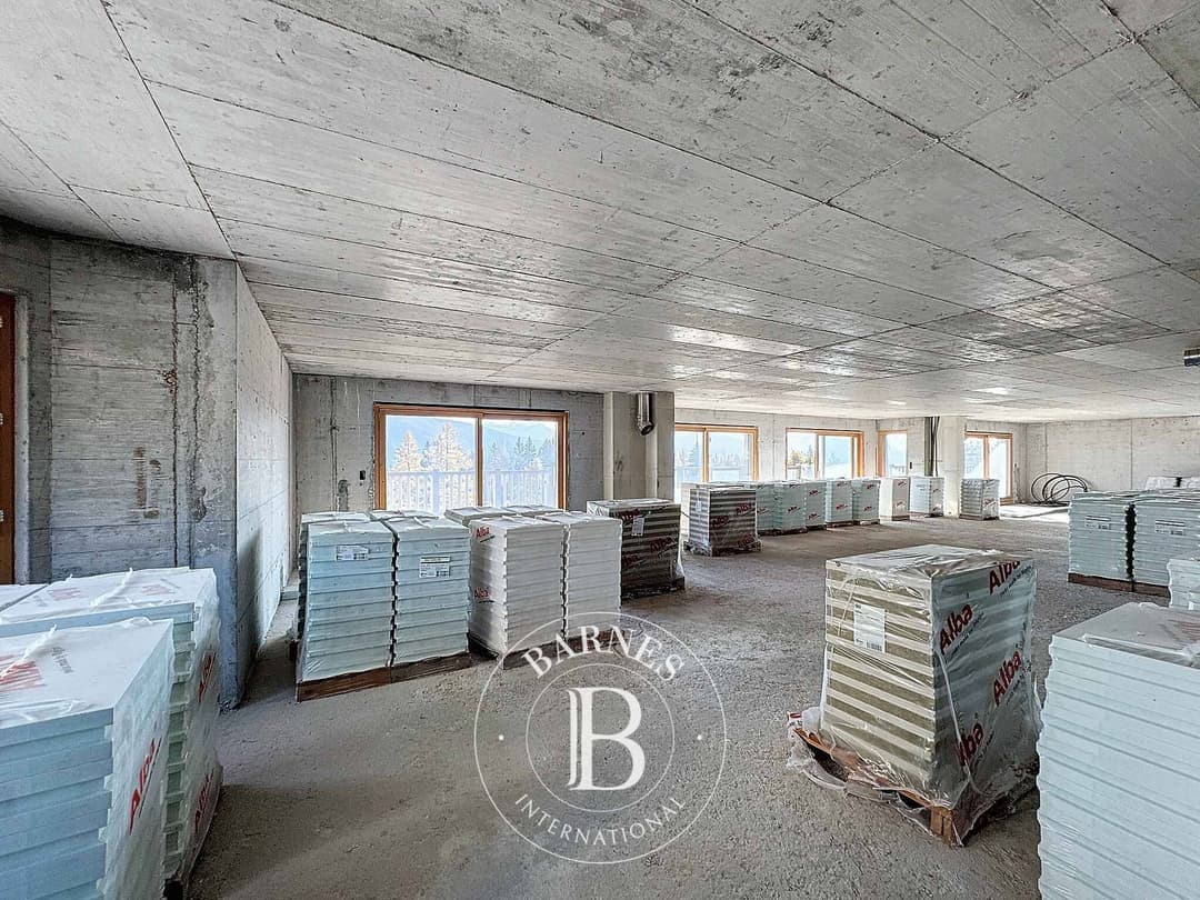 1822 – Appartement – 8.5pièces – 376 m²