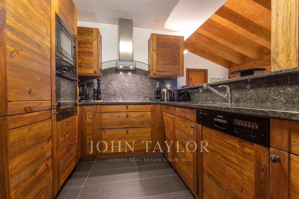 1515 – Appartement – 6pièces – 290 m²