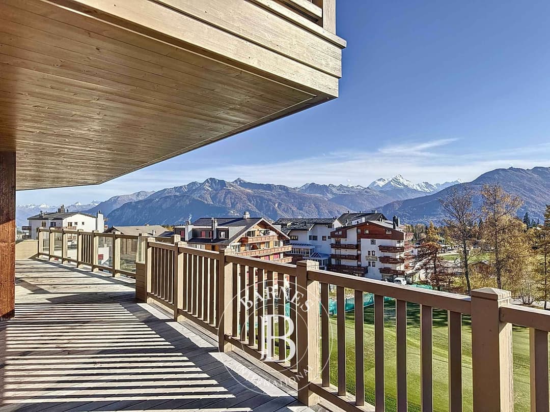 1822 – Appartement – 8.5pièces – 376 m²