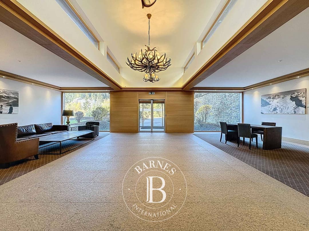 1822 – Appartement – 8.5pièces – 376 m²