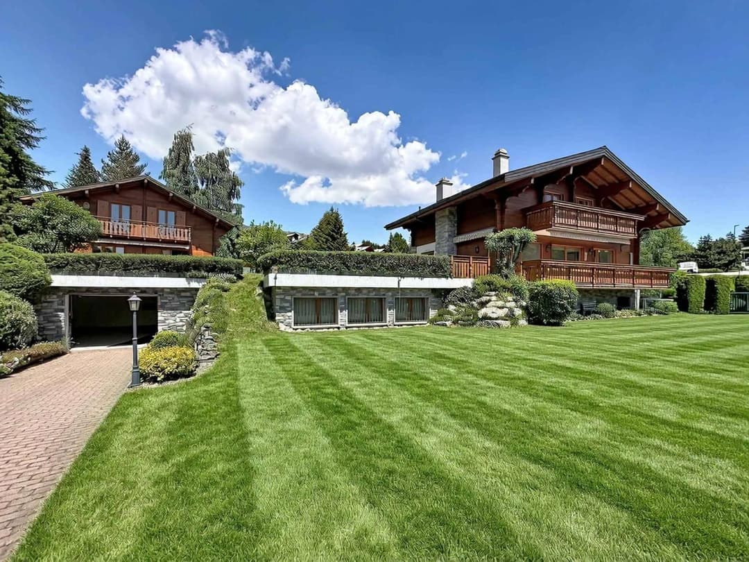 1908 – Maison 15 pièces – 6900000 CHF – 820m²