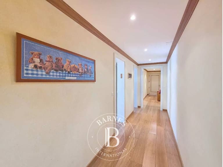 1996 – Appartement – 7.5pièces – 4950000CFH – 226 m²