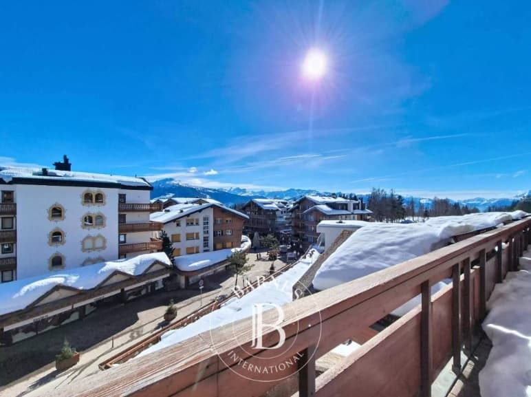 1996 – Appartement – 7.5pièces – 4950000CFH – 226 m²