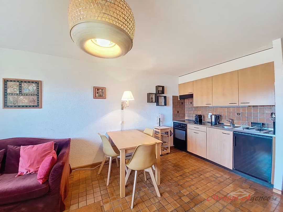 1597 – Appartement 1 pièce – 1000CHF – 28m²