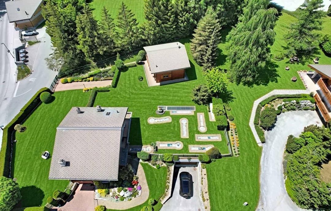 1908 – Maison 15 pièces – 6900000 CHF – 820m²