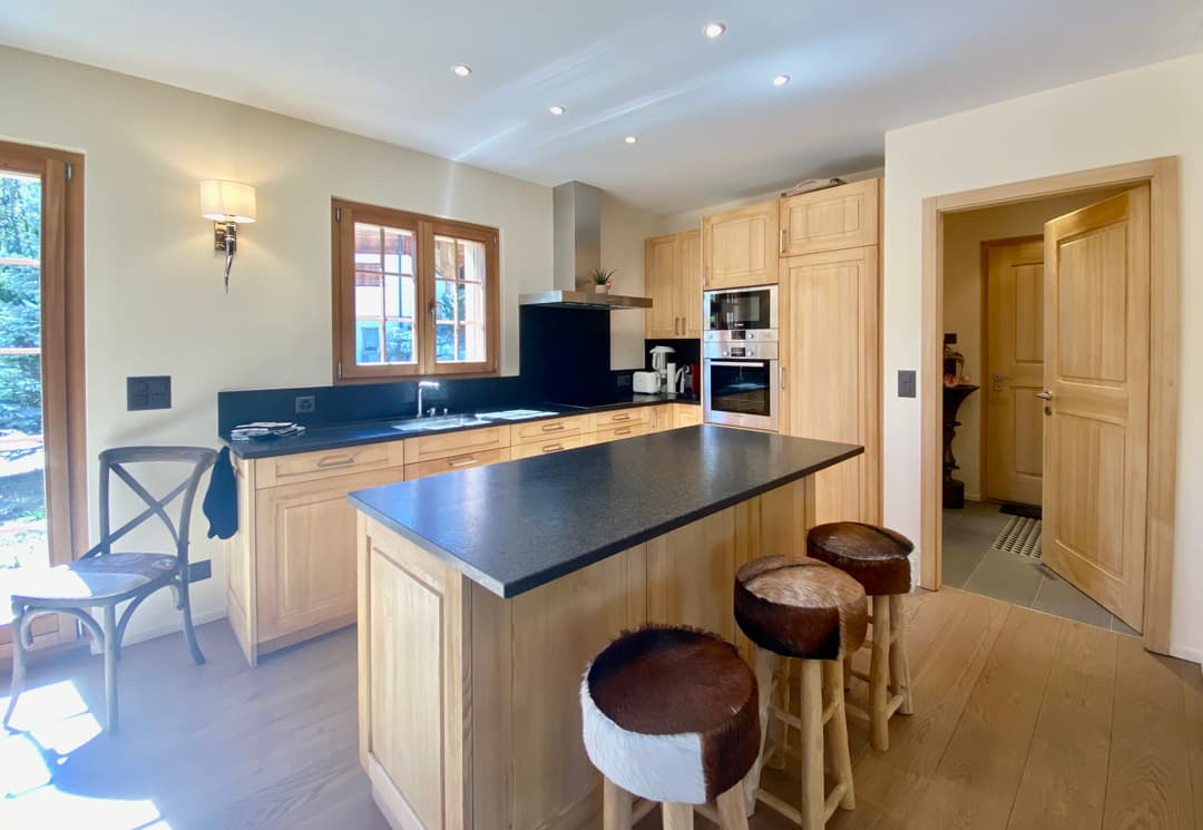 1593 – Maison – 4.5pièces – 7000CHF  – 200 m²