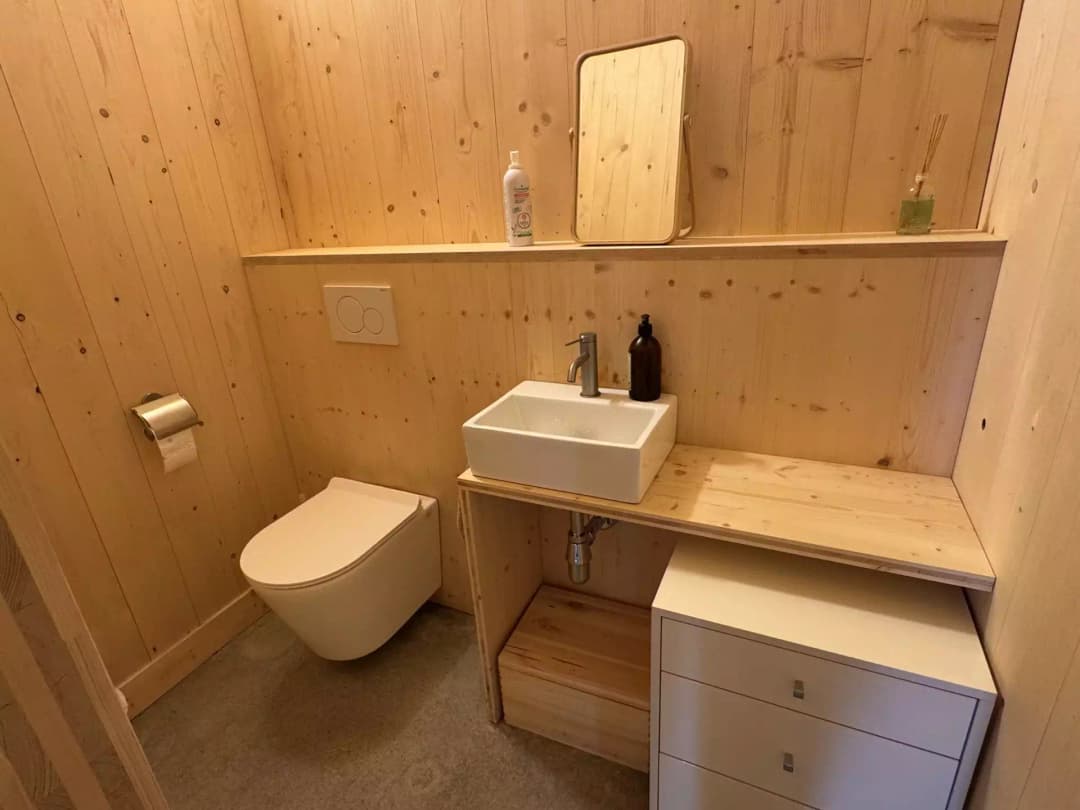 1619 – Commerce – 2pièces – 850CHF – 27 m²