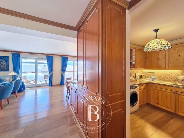 1996 – Appartement – 7.5pièces – 4950000CFH – 226 m²