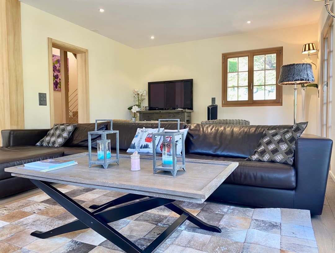 1593 – Maison – 4.5pièces – 7000CHF  – 200 m²