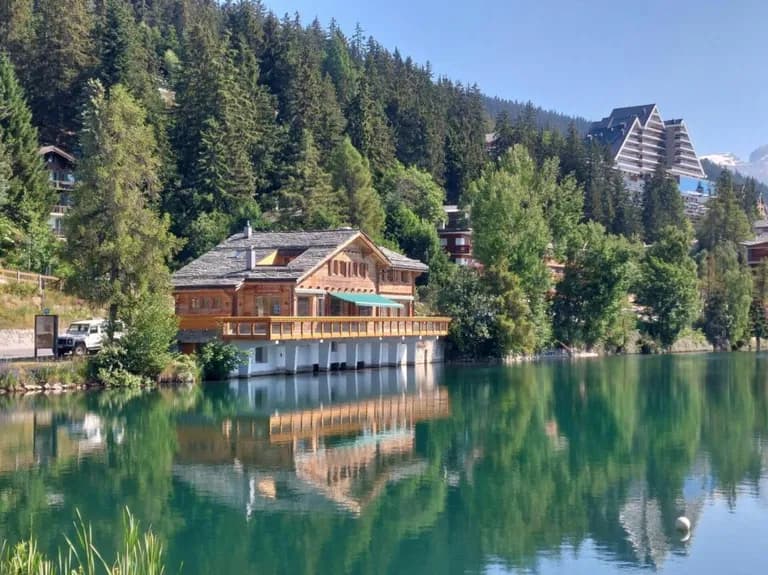 1668 – Maison 6.5 pièces – 243 m²