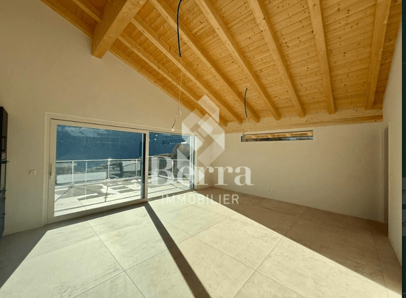 2071 – Appartement 3.5 pièces – 580940 CHF – 104 m²