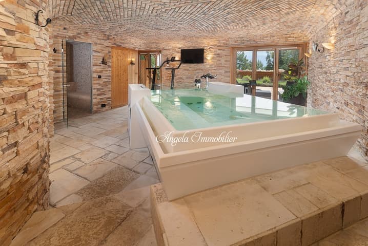 2063 – Appartement 2 pièces – 1050000CHF – 86m²