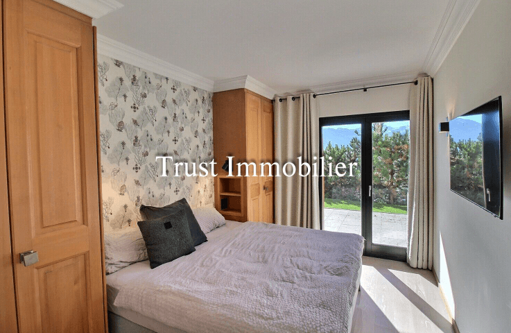 1690 – Appartement 5,5 pièces – 9500CHF – 130m²