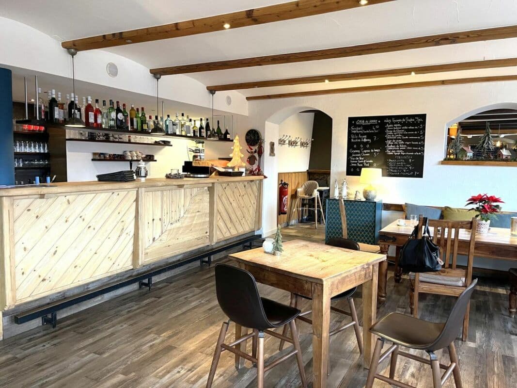 2120 – Commerce – 2500000 CHF – 390 m²